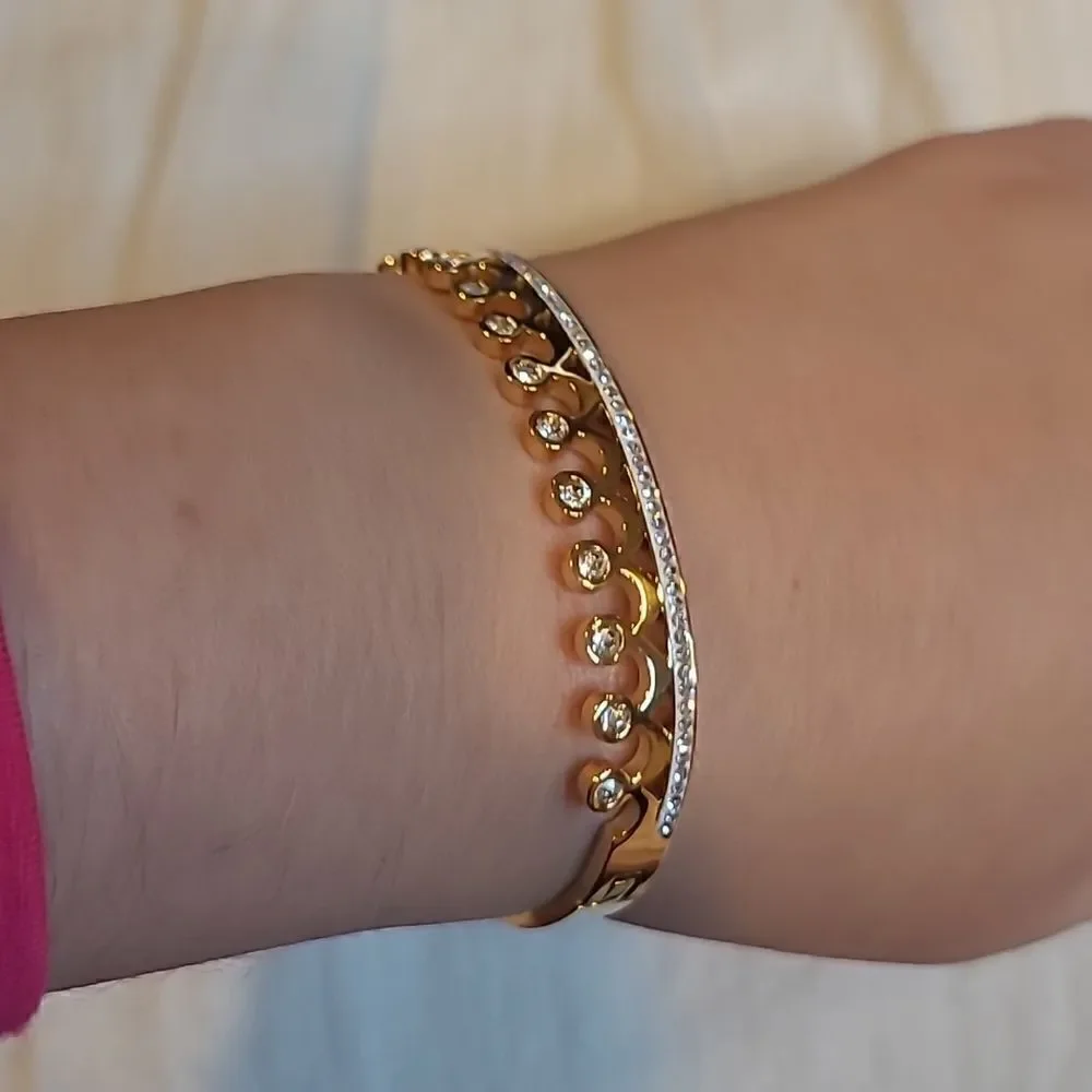 💥3/$55💥Dazzling Rhinestone Crown Bracelet Gold And Crystal Bangle